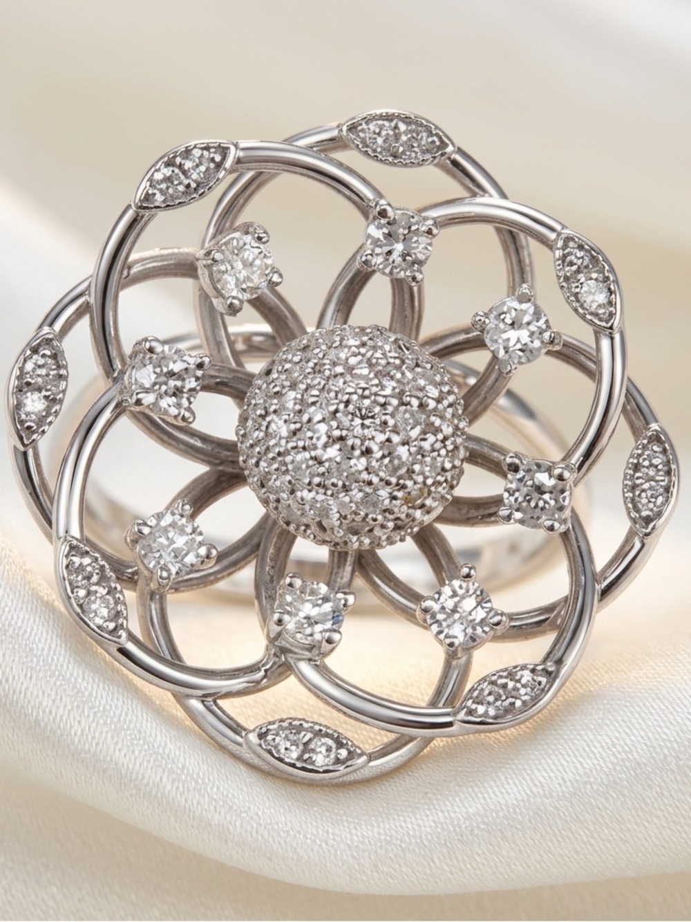 Art Deco Natural Diamonds Cocktail Ring in White Gold